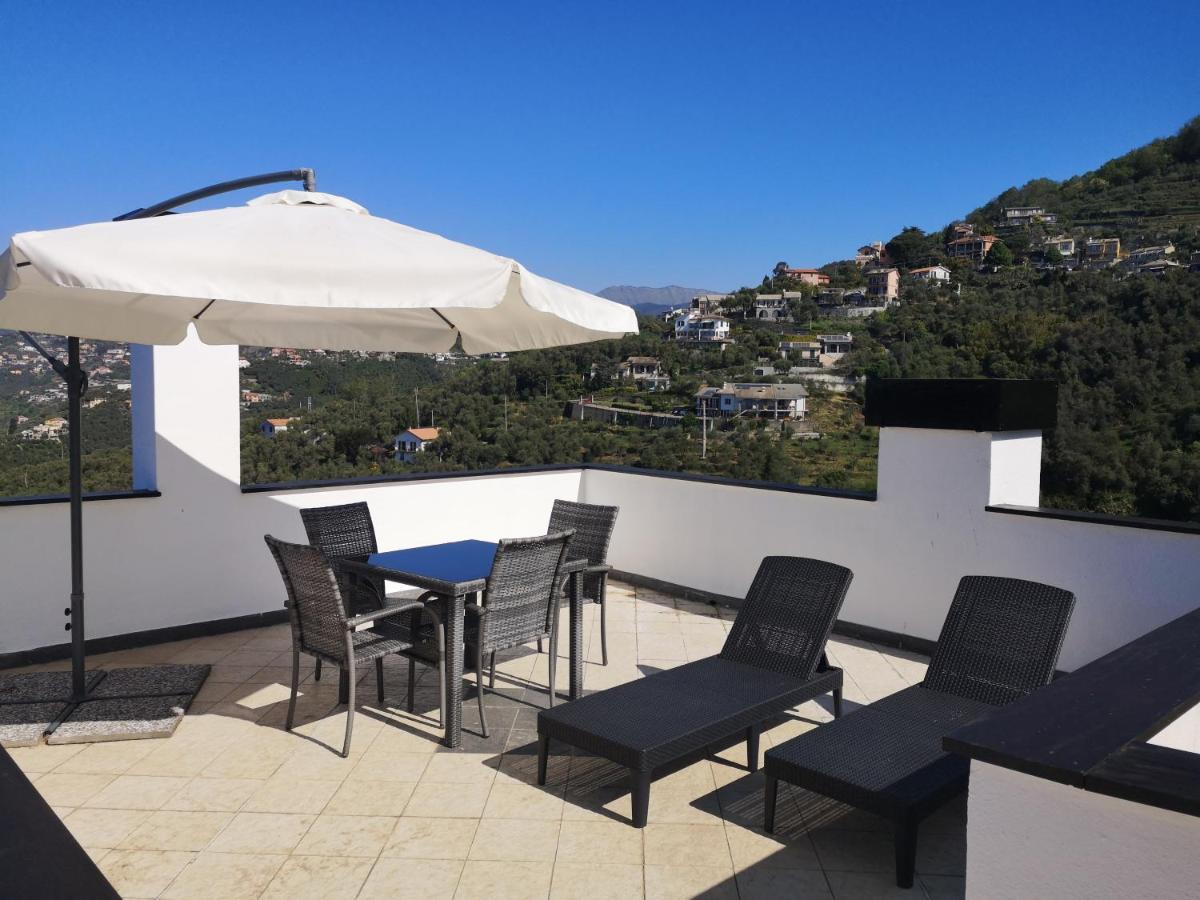 Villa La Vivagna - Casa Vista Mare Tra Gli Ulivi Leivi Exterior foto
